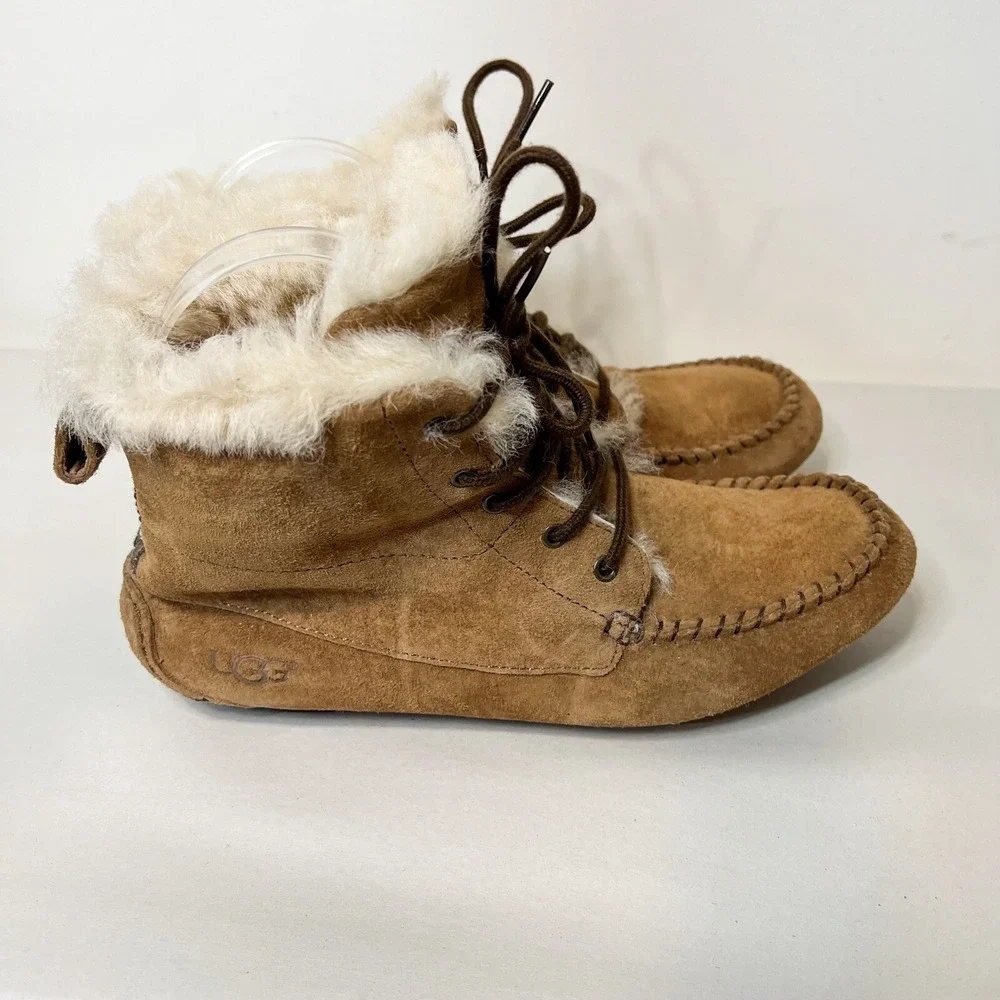 UGG Chickaree Boots Chestnut Brown Suede Lined Womens Short Moccassin Size US 6 - Picture 6 of 13